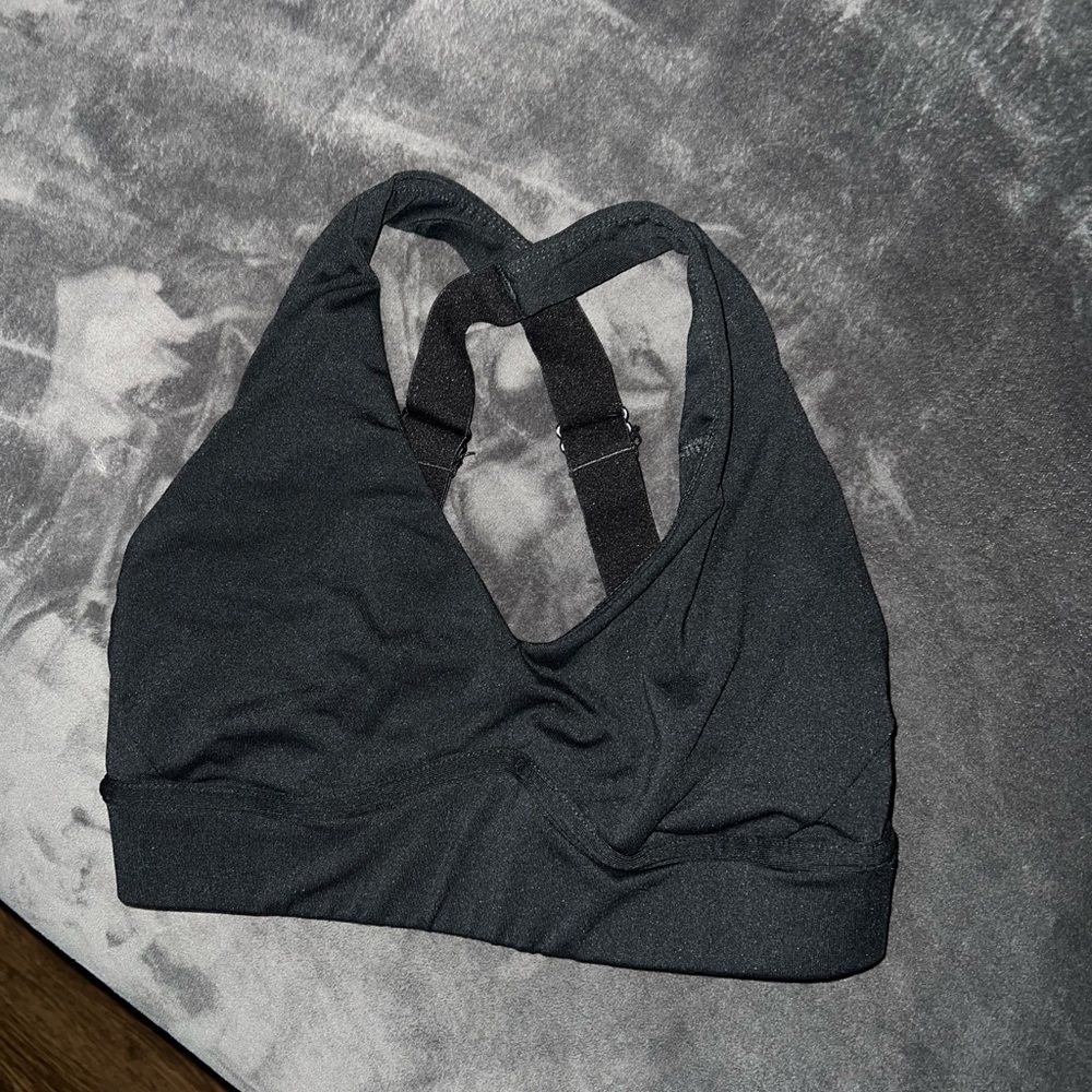 Fabletics sports bra
